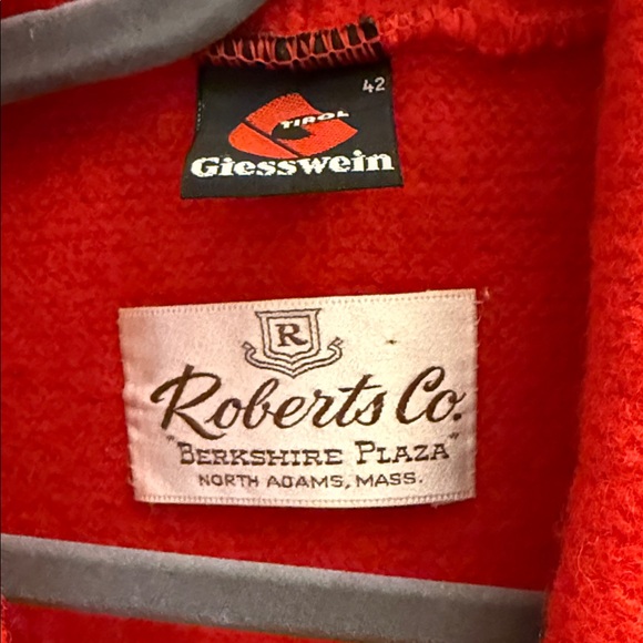 Giesswein Swiss wool vintage jacket with black corded trim and metal button - Picture 4 of 6